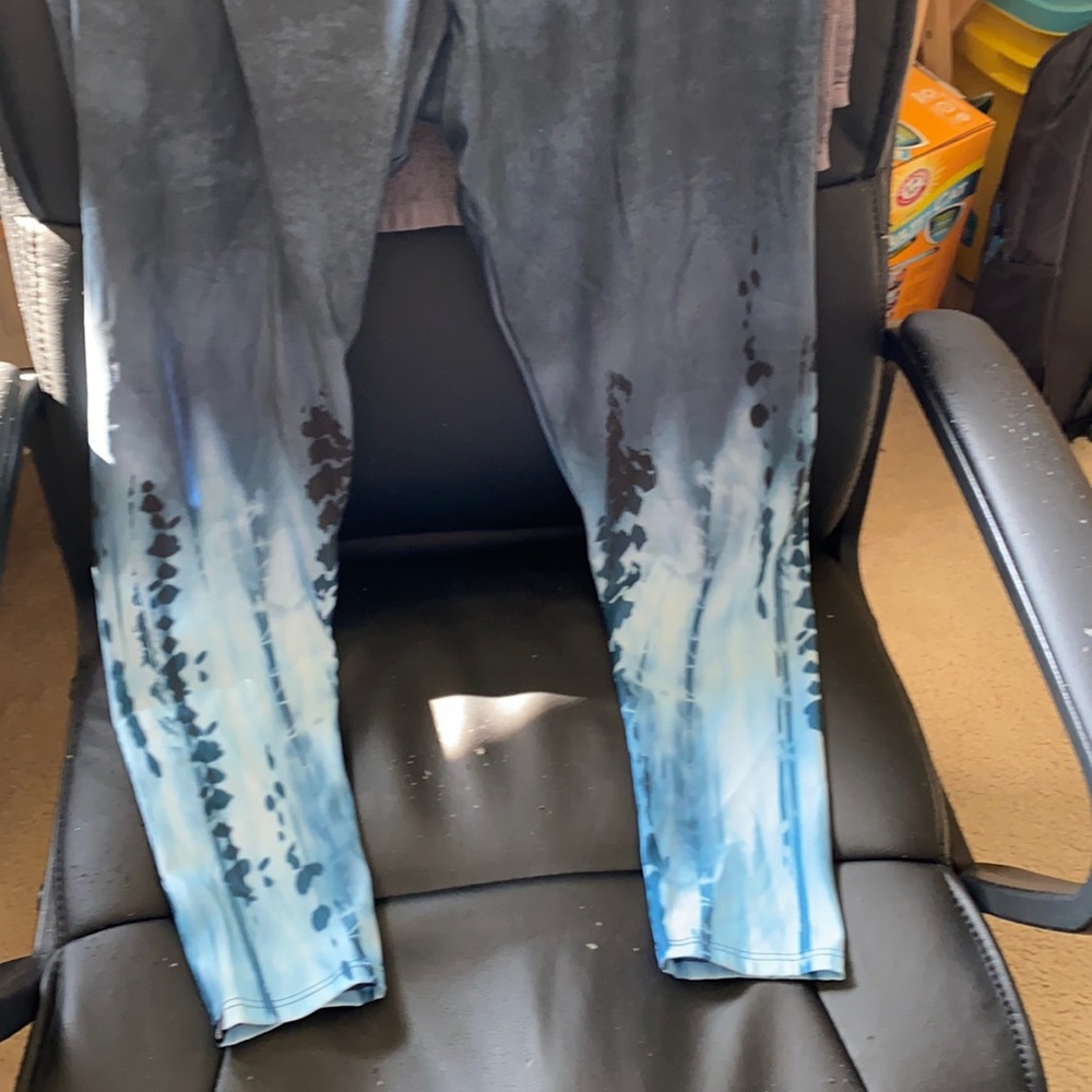 Yoga pants, barely worn